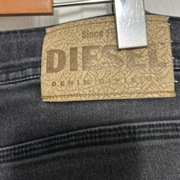 DIESEL jeans.  Size 44. Refer to measurements. - Picture 5 of 10